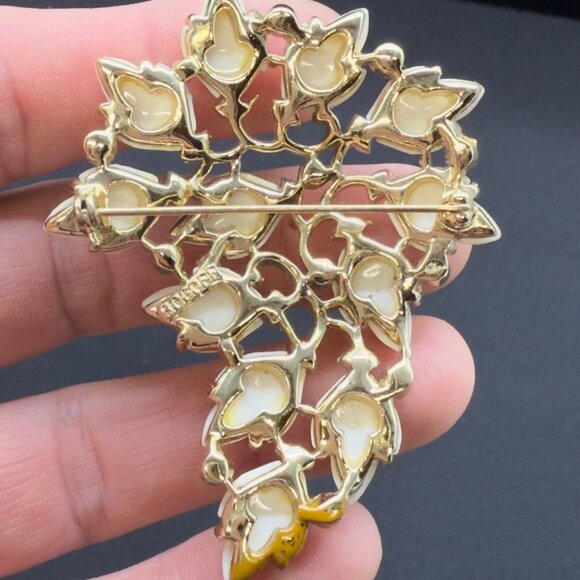 Vintage Bogoff Brooch White Lucite Rhinestone Large - Picture 7 of 10